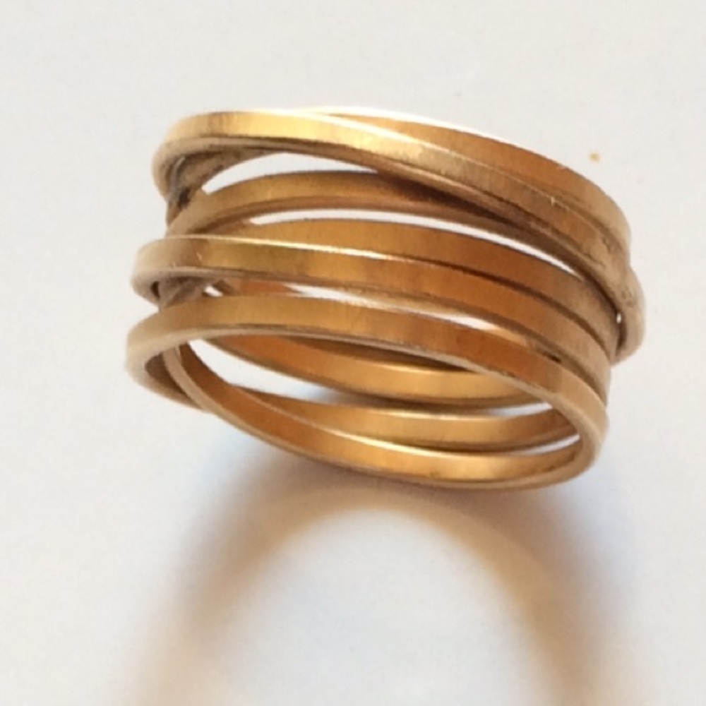 Lila Rice Slinky Ring